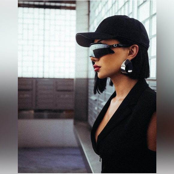 Oakley Accessories - Oakley Kato Sunglasses in Prism Black